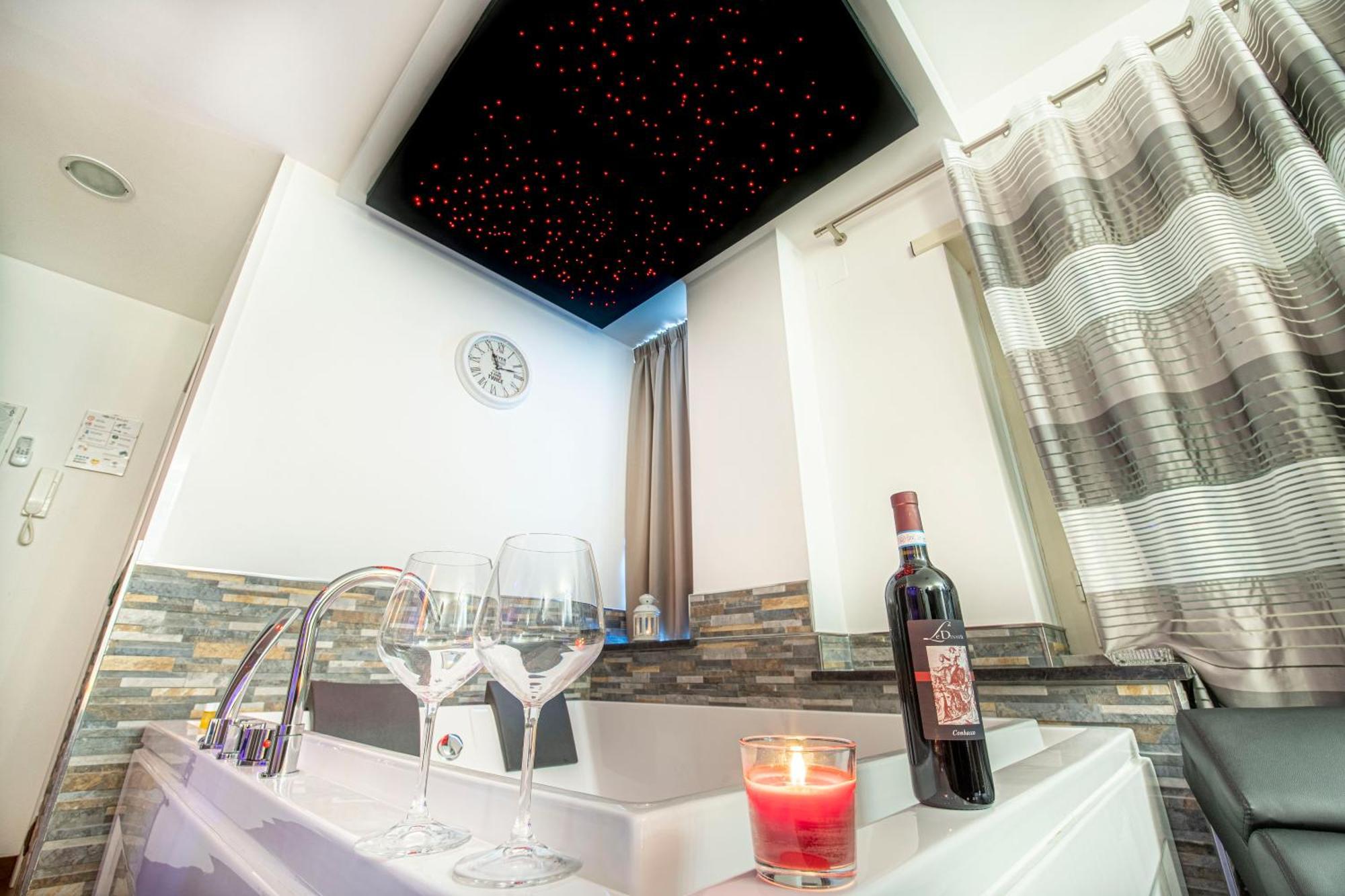Virtus Prestige - Rooms & Apartments Roma Oda fotoğraf